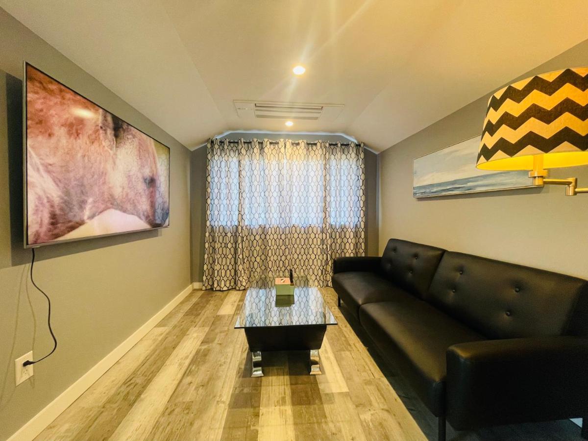 1st Line B With Air Conditioners Villa Seattle